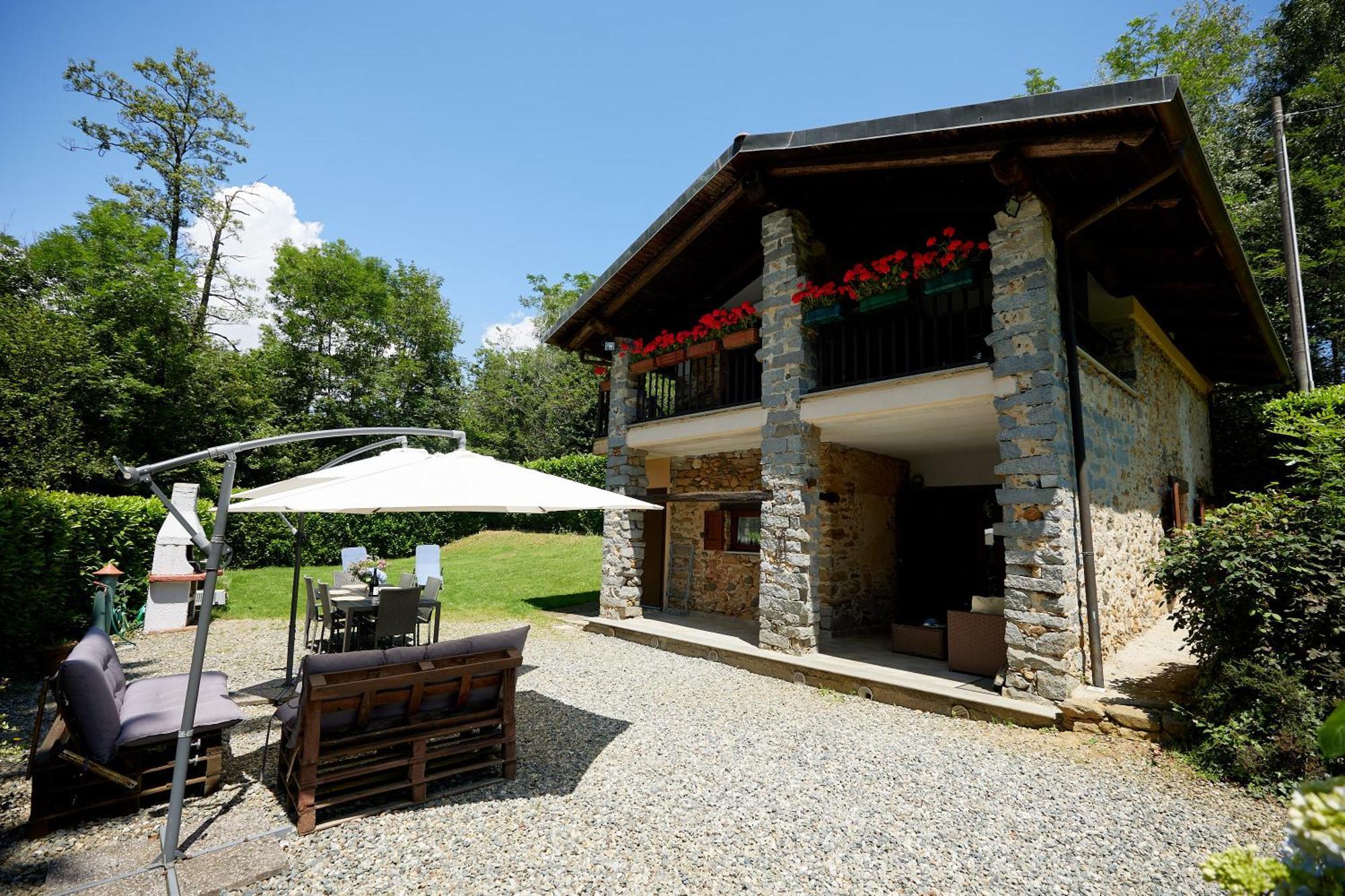 Villetta Con Giardino ⭑⭑⭑⭑⭑ - Wifi, Dogs Allowed Biella Exterior photo
